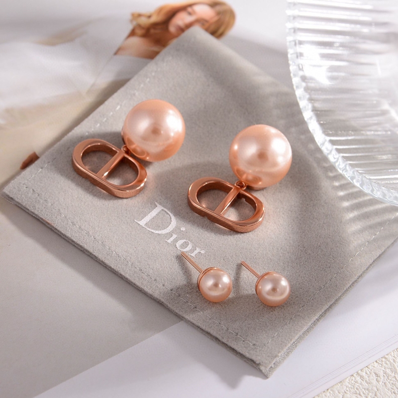ch**an D*or earrings